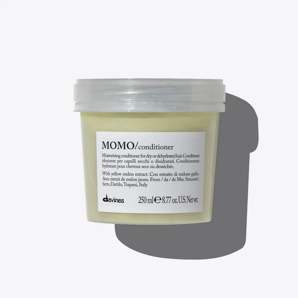 Momo Conditioner Moisturizing for Dry or Dehydrated Hair