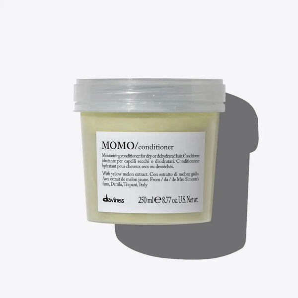 Momo Conditioner Moisturizing for Dry or Dehydrated Hair